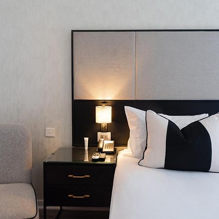 בולוואיו Cresta Churchill Hotel מראה חיצוני תמונה